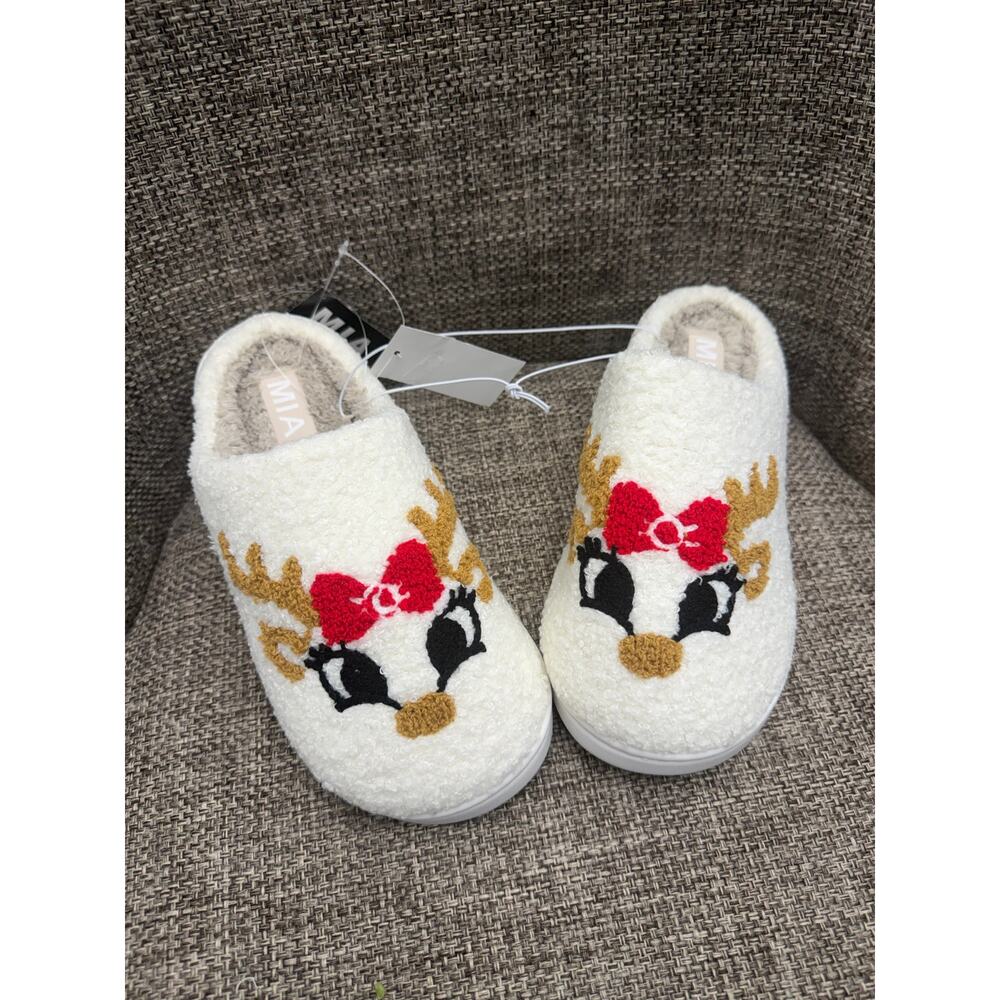 MIA Cozi Reindeer Fuzzy Slippers Women’s Size 8 NWT